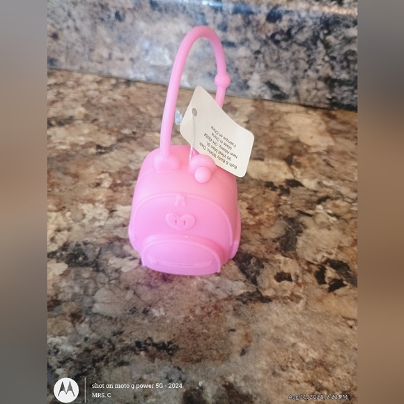 Bath & Body Works Pink Handbag Sanitizer Holder.New - Picture 1 of 4